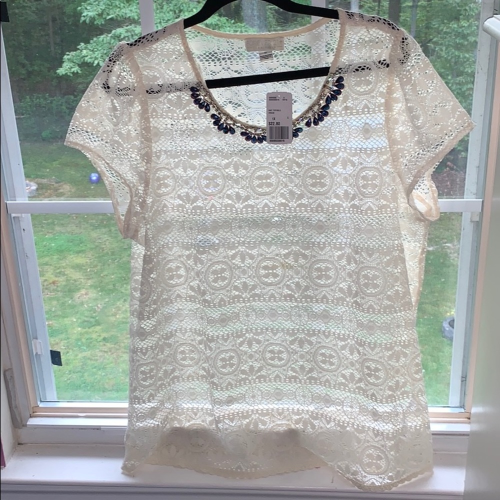 Summer knit top with rhinestones